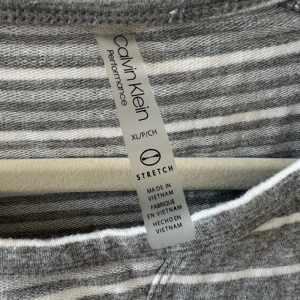 Calvin Klein Performance Top - Picture 2 of 5